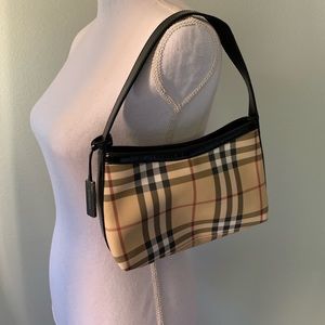 Burberry purse